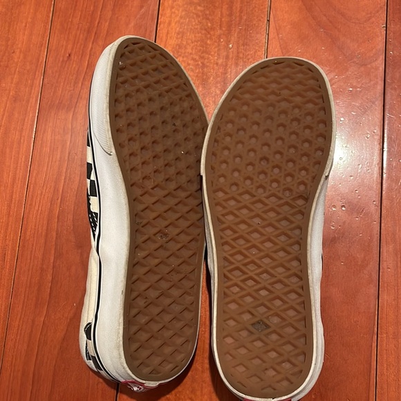 VANS CHECKERED SLIP-ONS - Picture 2 of 3